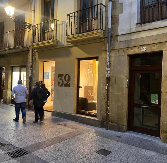 پانسیون 32 De Agostos