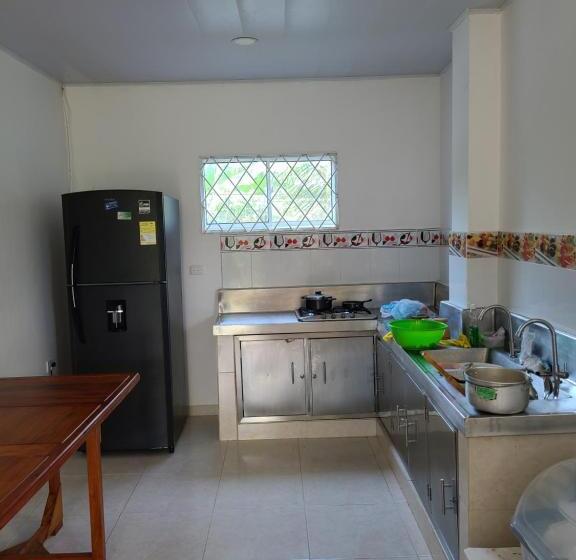 پانسیون Olamar Hostal