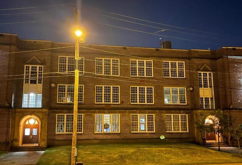 School Of Fame