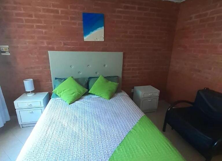 هاستل Casa Host Las Grutas