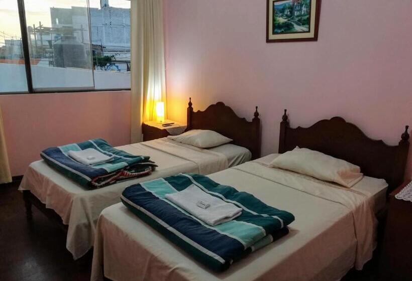 فندق صغير Hospedaje Fremiott