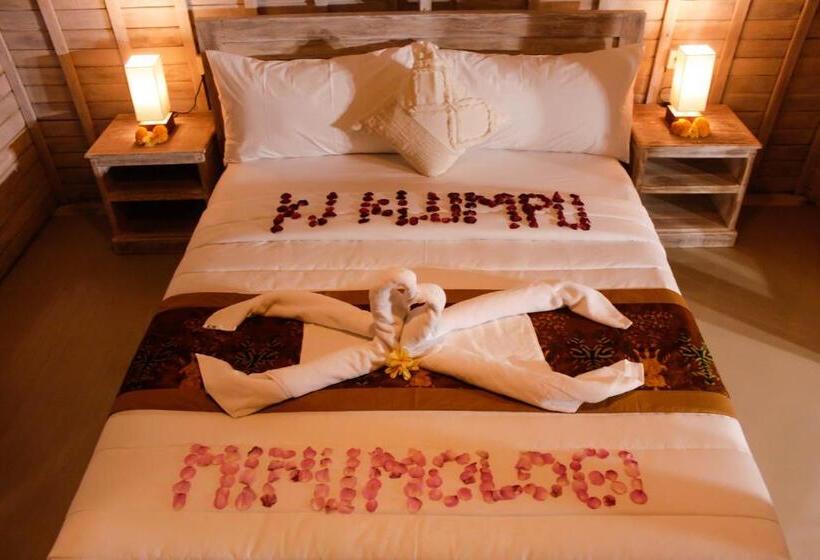 호스텔 Kj Klumpu Wooden Style Guest House At Canggu