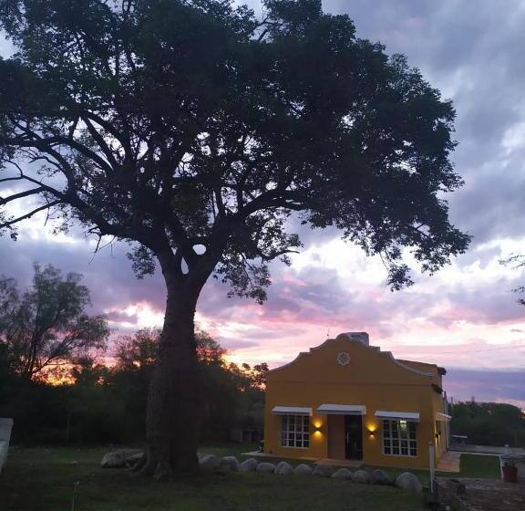 ユースホステル Posada En Las Tapias Translasierras