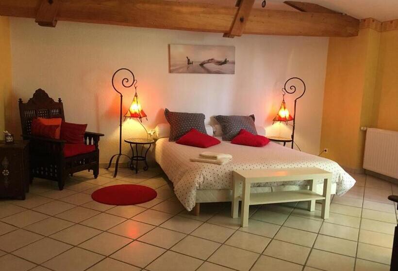 민박 La Closerie Du Chêne Bleu