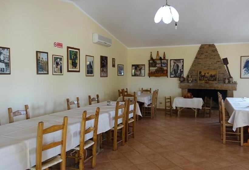 ホテル Agriturismo Marongiu