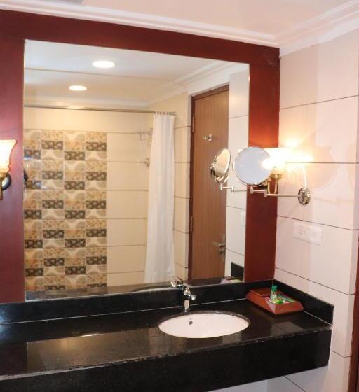 فندق Anandit International