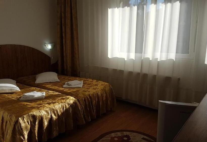 Отель Bulevard