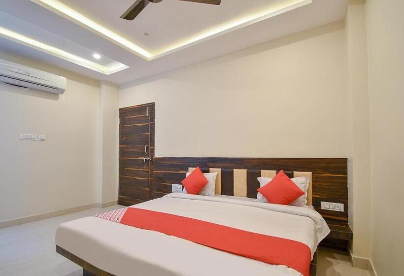 فندق Oyo Tulshi Residency
