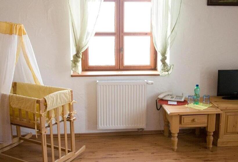 בית מלון כפרי U špejcharu