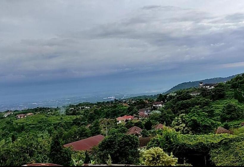 ホテル Villa Raung Indah Tretes