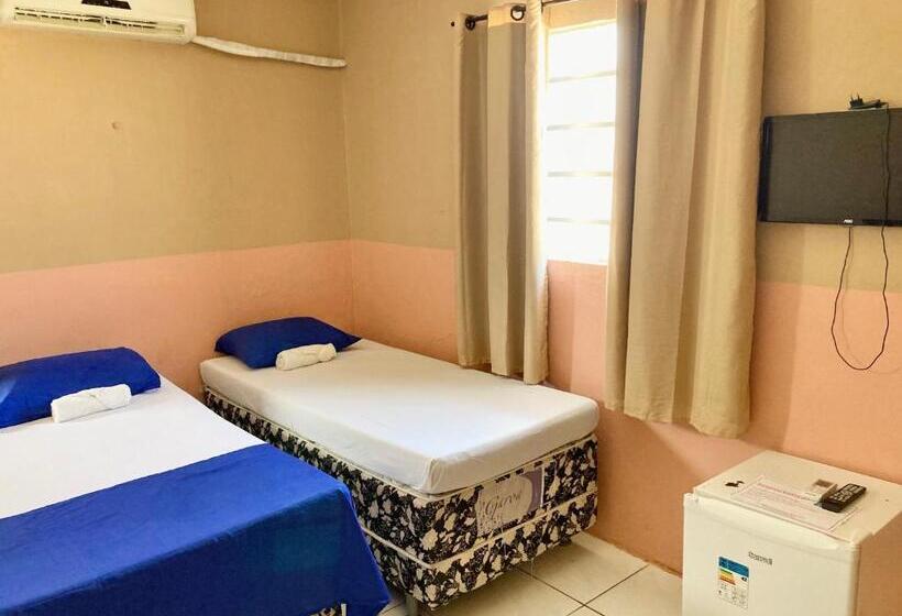 پانسیون Aquarius De Iracema