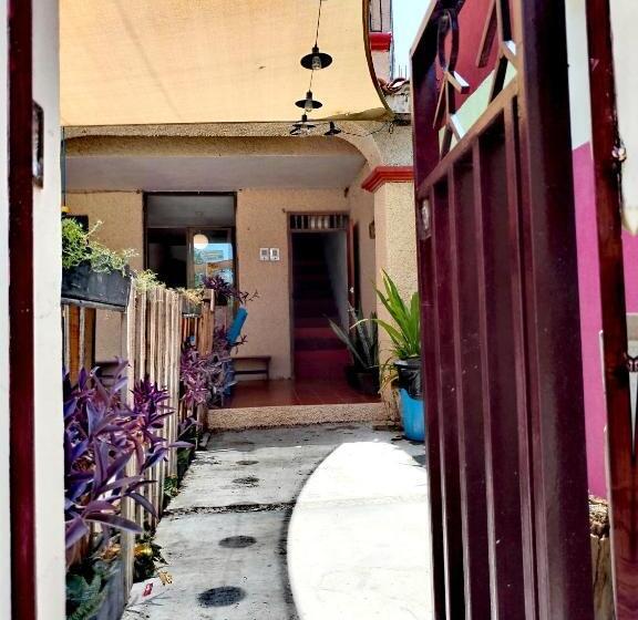 پانسیون Aroma A Cafe