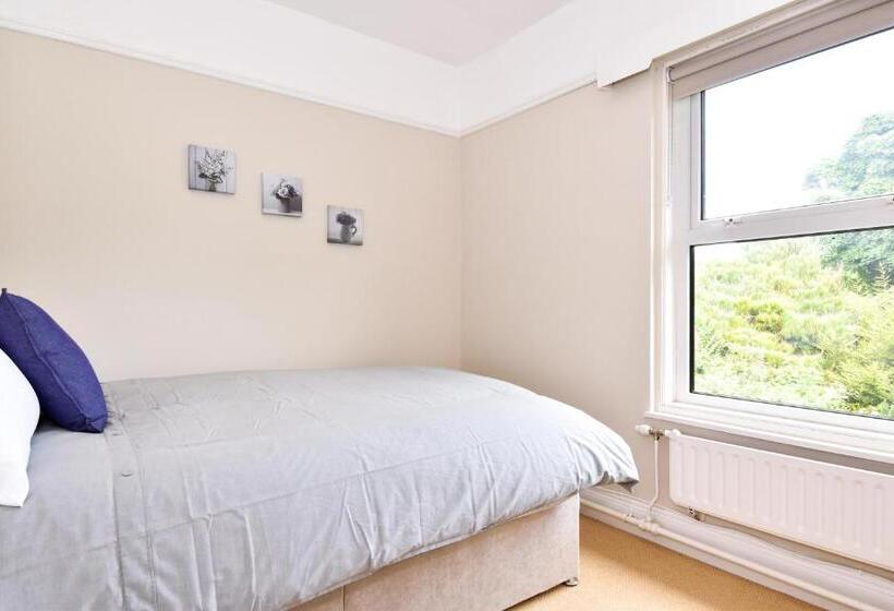 بنسيون Boutique Guest House