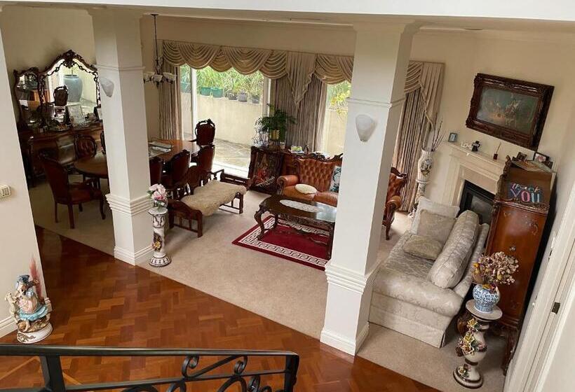 호스텔 6 Bdrs Villa With Pool & Tennis Court