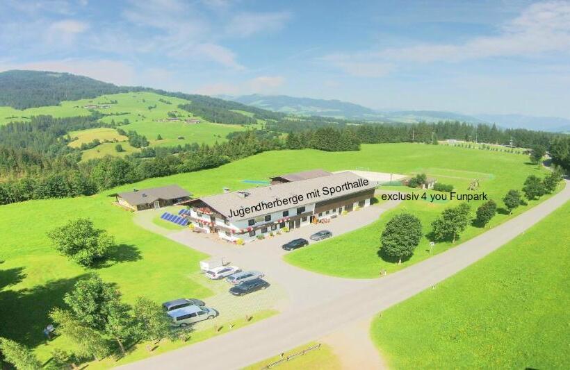 Общежитие Berghütte Burgweghof Jugendgästehaus