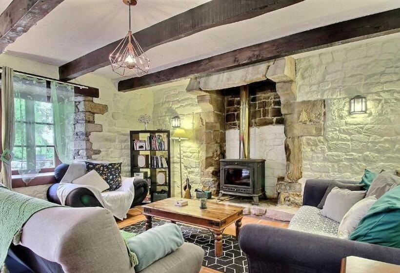 住宿加早餐  La Fontaine Airmeth