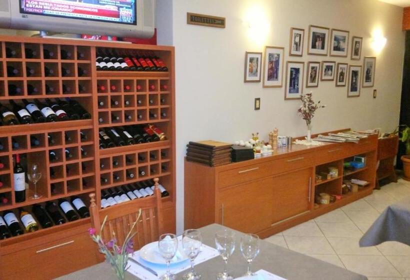 فندق Escala Uno
