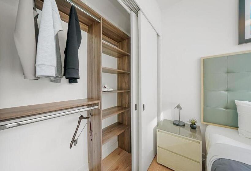 ホテル Level Chicago River North