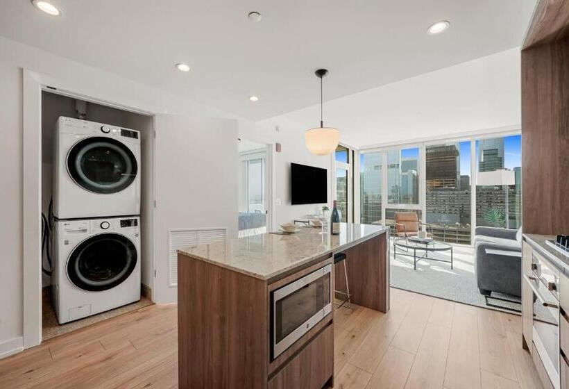 ホテル Level Chicago River North