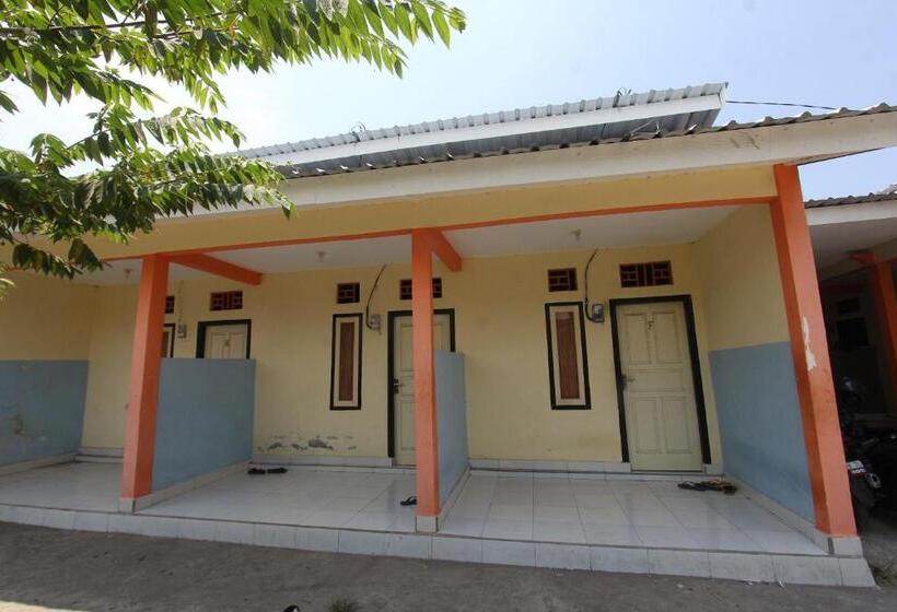 فندق Oyo Life 93260 Bale Kosan