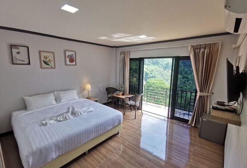 هتل Yamee Homestay Cafe