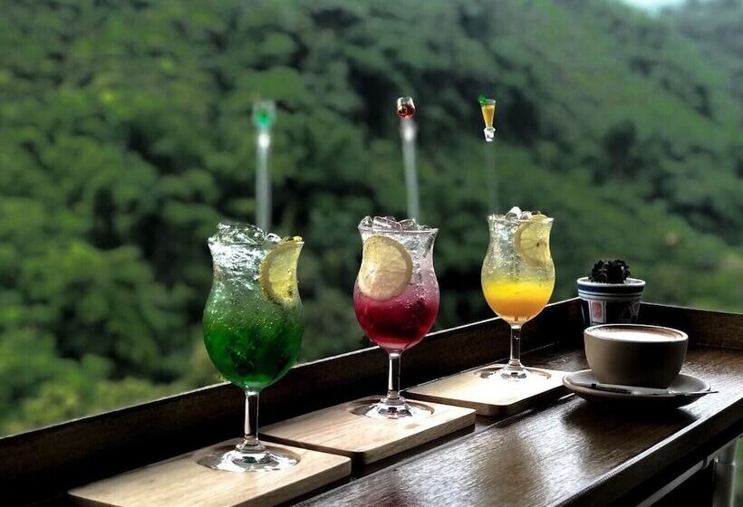 هتل Yamee Homestay Cafe
