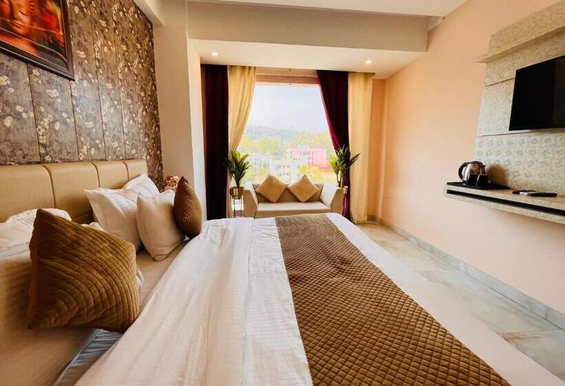 Sitara Hotels & Resorts   A Lavish & Luxury Stay