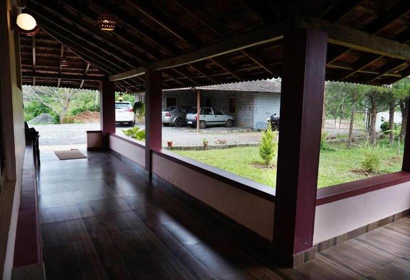 민박 Spring Fields Coorg Homestay