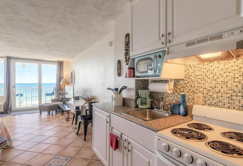 Hbr Direct Oceanfront Condo, Daytona Beach, Sleeps 4