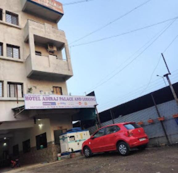 酒店 Adiraj Palace And Lodging, Shani Shingnapur