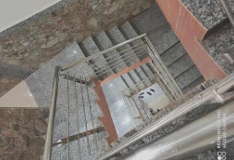 酒店 Adiraj Palace And Lodging, Shani Shingnapur