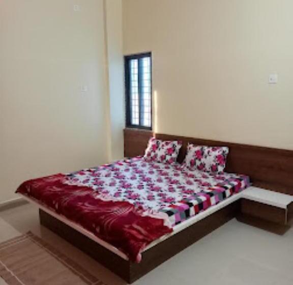 酒店 Adiraj Palace And Lodging, Shani Shingnapur