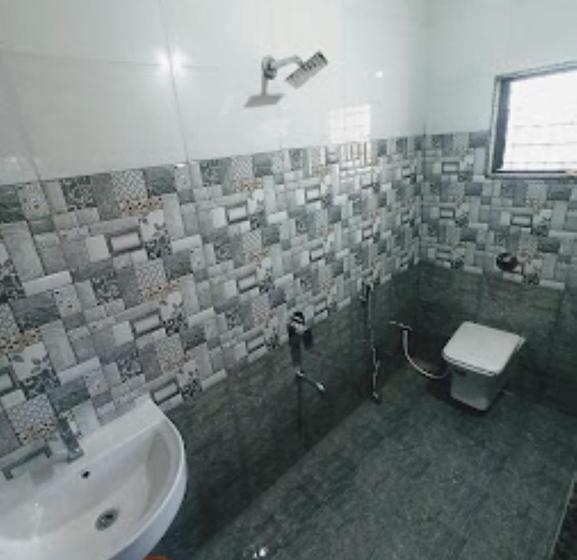 酒店 Adiraj Palace And Lodging, Shani Shingnapur
