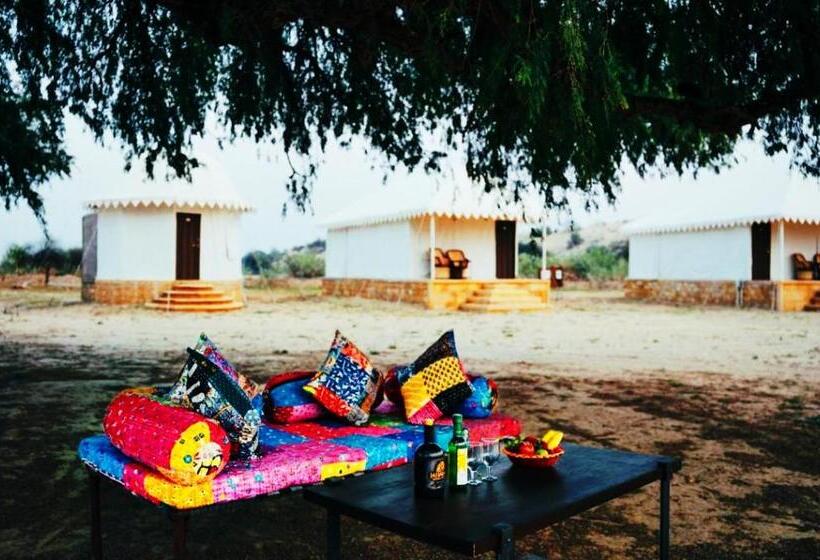 호텔 Royal Exotic Luxury Desert Camp