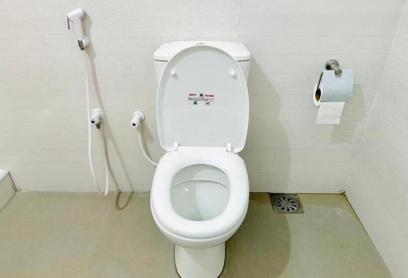 ホテル Wilpattu Blue Sapphire Lite   B&b