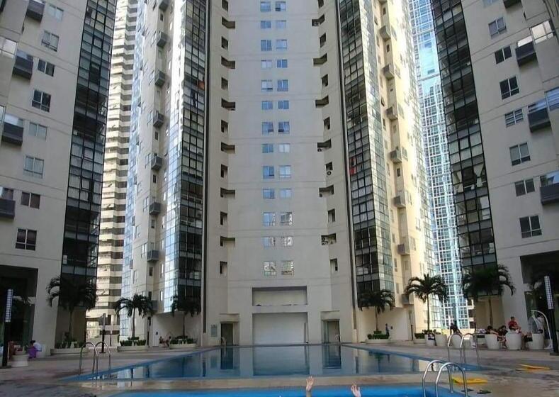 L1 Twin Bed Staycation In Bonifacio Global City 7