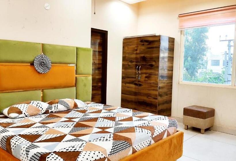 Motel Desire Suites Studio Luxurys Lpu Law Gate Special For Families, Students, Couples, Cor