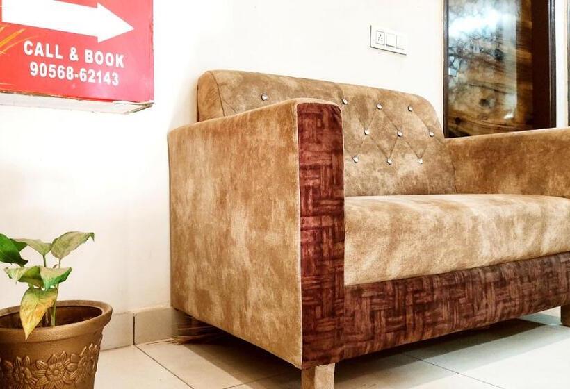 Motel Desire Suites Studio Luxurys Lpu Law Gate Special For Families, Students, Couples, Cor