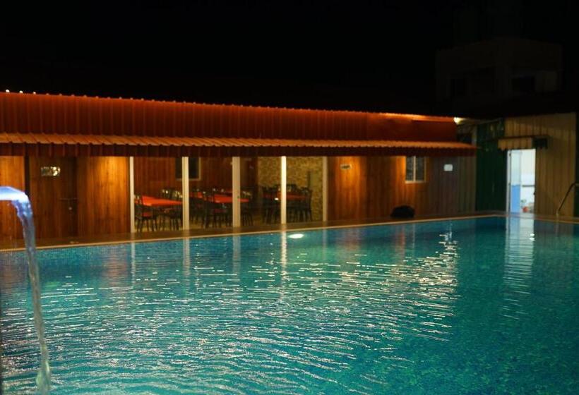 New Mouchak Hotel & Resorts
