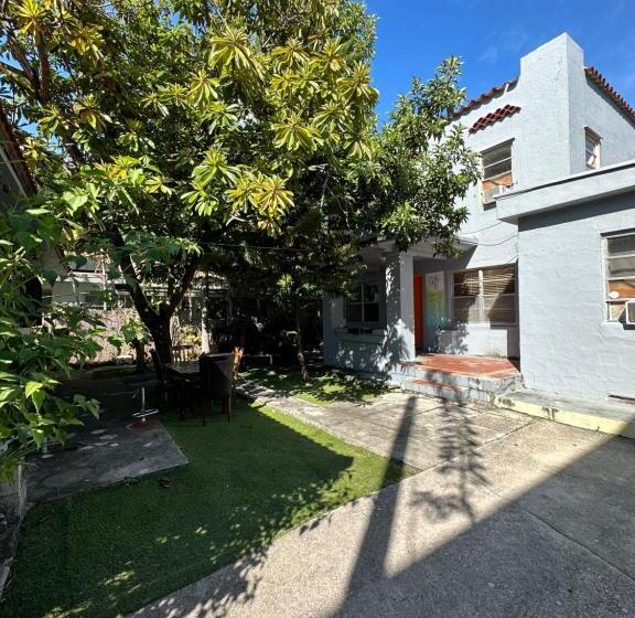 פנסיון Miami House 2