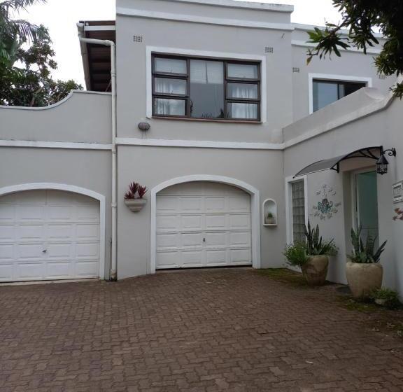 Пансион Royal Palm Suite, Villa Roc Guesthouse, Salt Rock Ballito, Solar Power