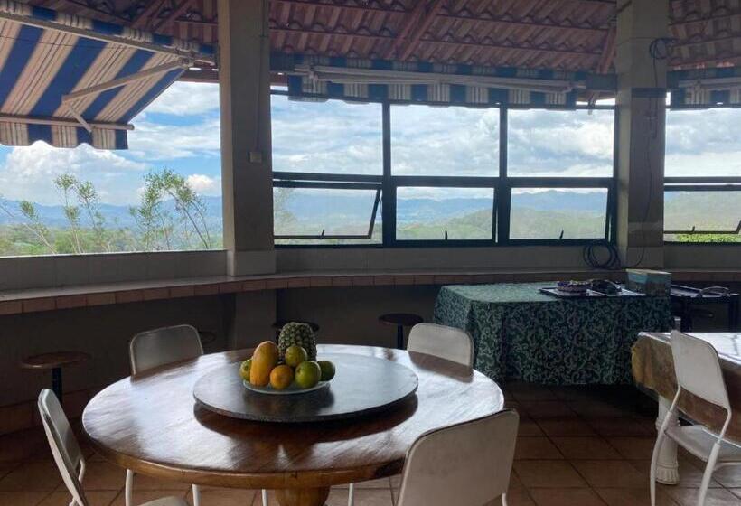 ペンション Villa Garita Inn