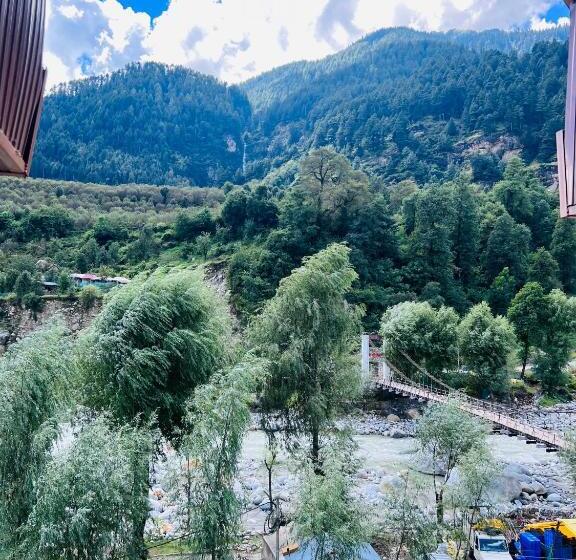 Aadarsh Hotel, Nanital