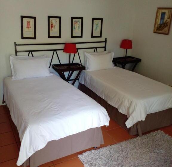 مبيت وإفطار Hlulala Guest House
