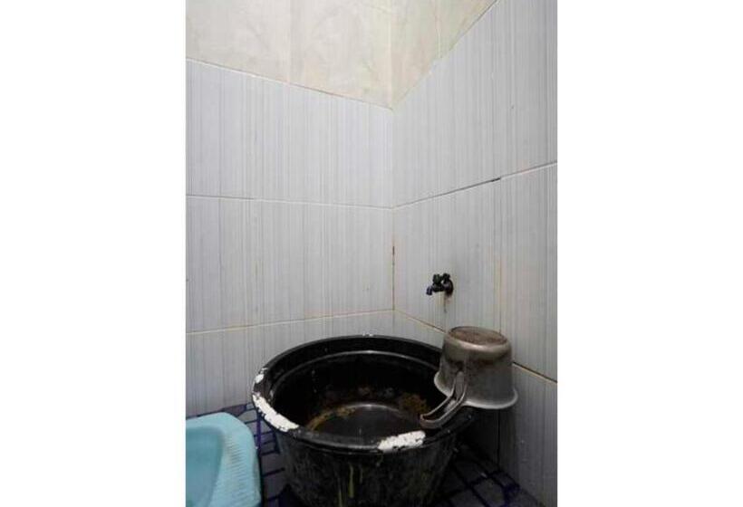 فندق Oyo Life 93061 Kost Vicky Syariah