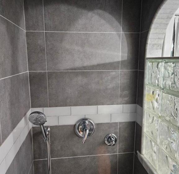 فندق The Beach House At Si Como No Inn