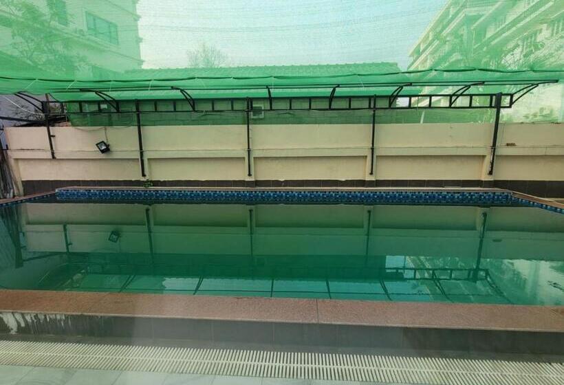 هتل Sunrise East 2