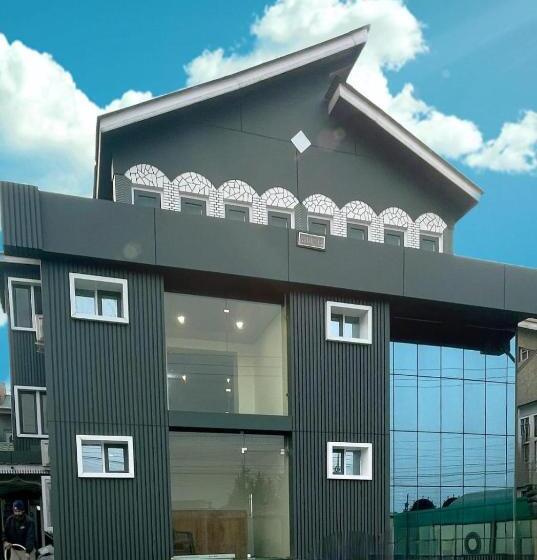 ペンション De Villaz The Luxury Stay