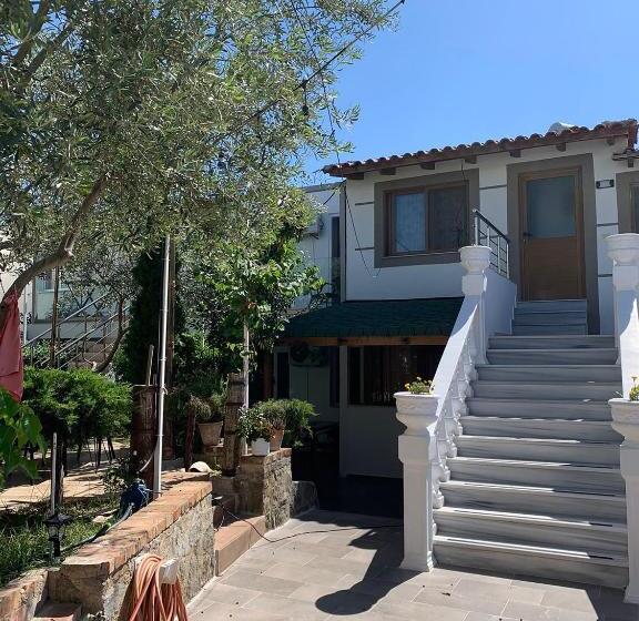 پانسیون Oxhaku Guest House
