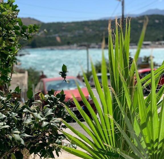 پانسیون Oxhaku Guest House